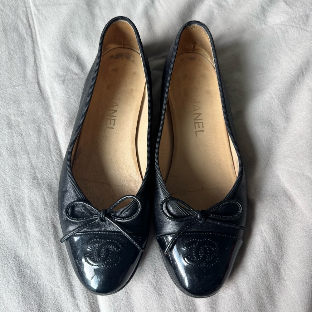 CHANEL ballet flat